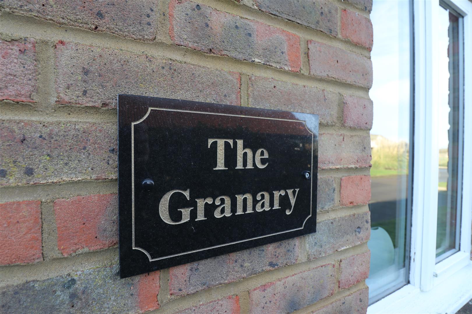 2 bed property in Warren Road, Milton Keynes